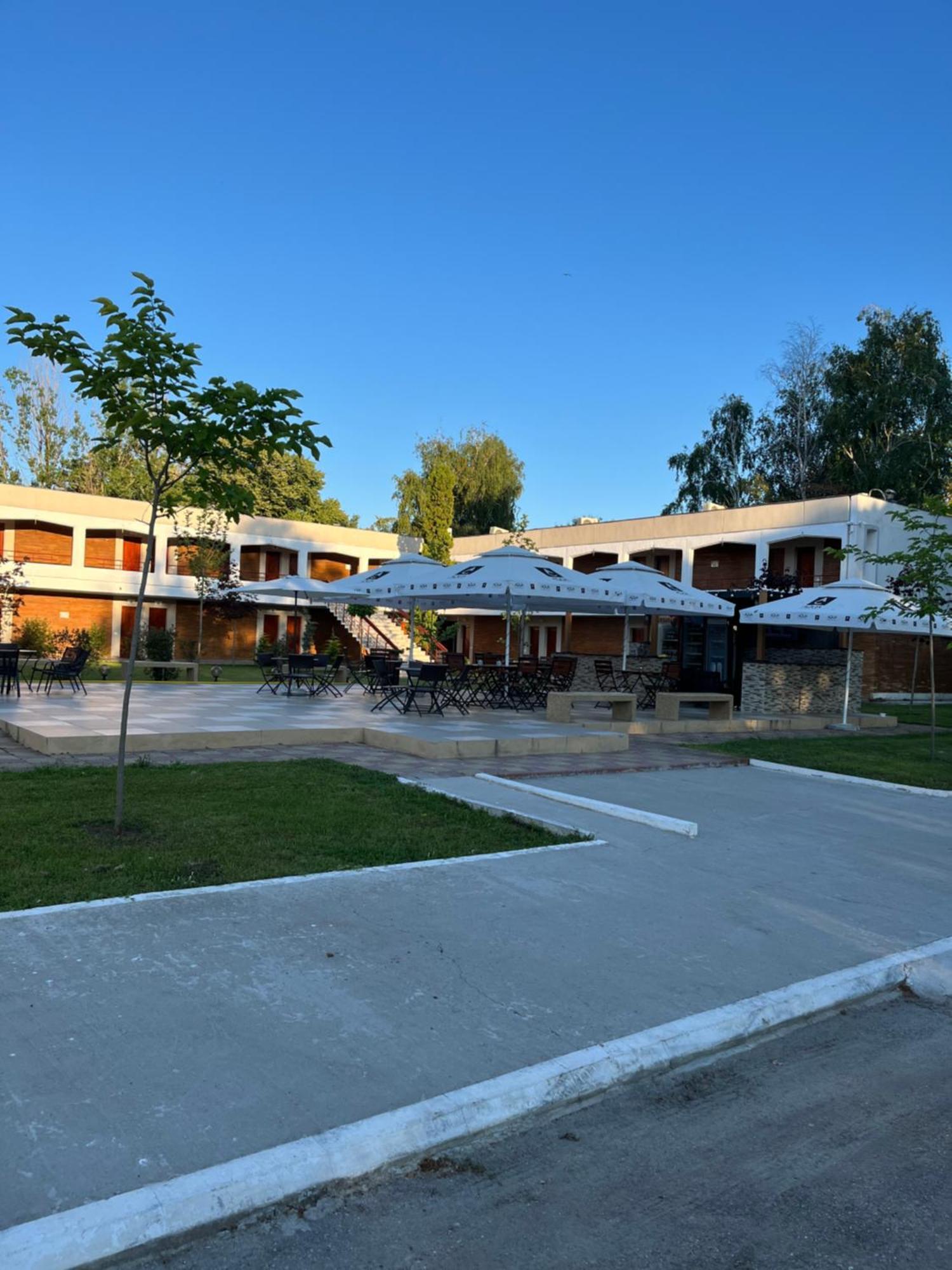 Hotel Selena Boutique Neptun Bagian luar foto