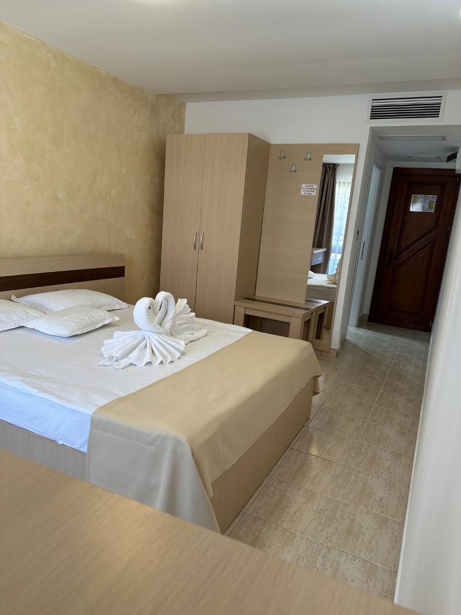 Hotel Selena Boutique Neptun Bagian luar foto